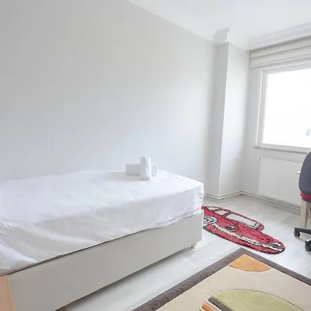 Apartment 3 Bedroom Large And Comfortable Family House In Sisli *