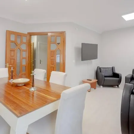 3 Bedroom Large And Comfortable Family House In Sisli Lägenhet *