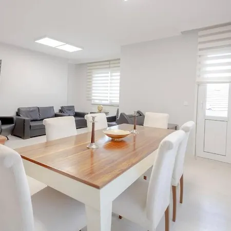 Apartment 3 Bedroom Large And Comfortable Family House In Sisli *