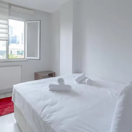 3 Bedroom Large And Comfortable Family House In Sisli Apartment